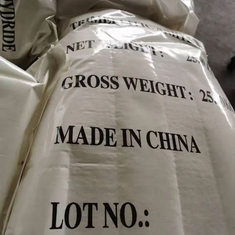 Pourquoi les produits chimiques organiques sont-ils essentiels dans les industries modernes ?